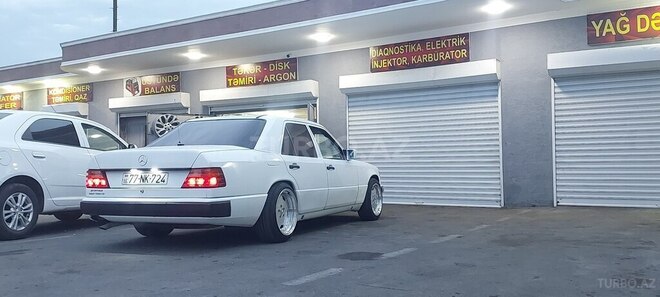 Mercedes E 230 1990, 480,000 km - 2.3 l - Bakı