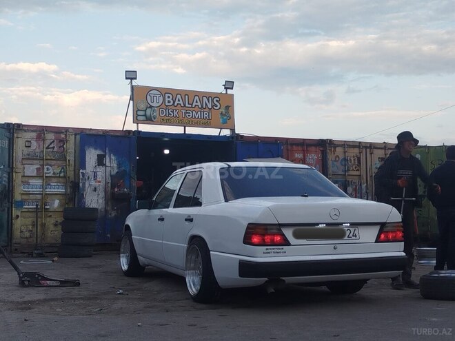 Mercedes E 230 1990, 480,000 km - 2.3 l - Bakı