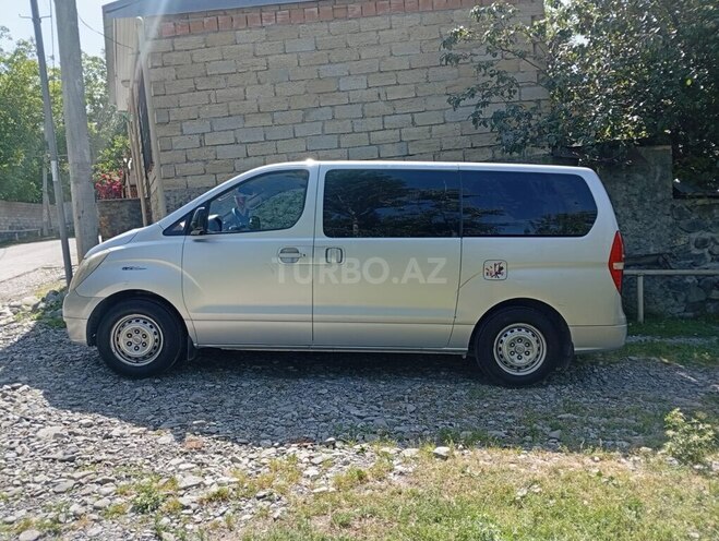 Hyundai H-1 2009, 556,100 km - 2.5 l - Şəki