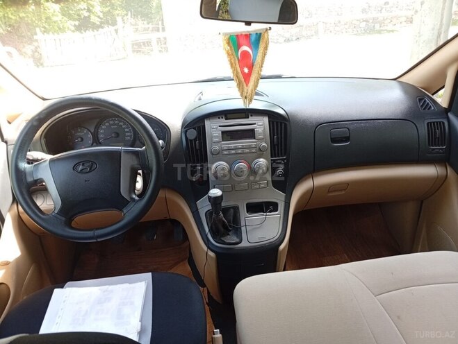 Hyundai H-1 2009, 556,100 km - 2.5 l - Şəki