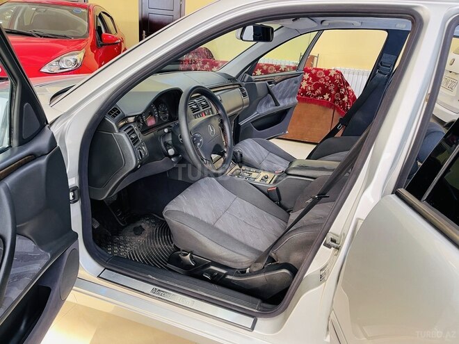 Mercedes E 270 2000, 380,000 km - 2.7 l - Sumqayıt