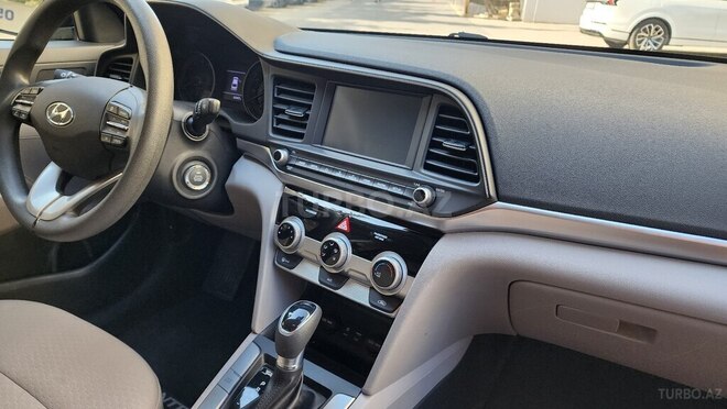 Hyundai Elantra 2019, 60,000 km - 2.0 l - Bakı