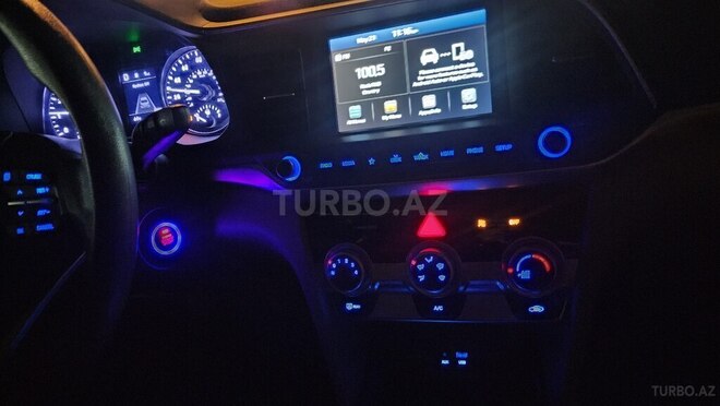 Hyundai Elantra 2019, 60,000 km - 2.0 l - Bakı