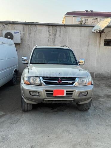 Mitsubishi Montero 2000, 255,000 km - 3.2 l - Bakı