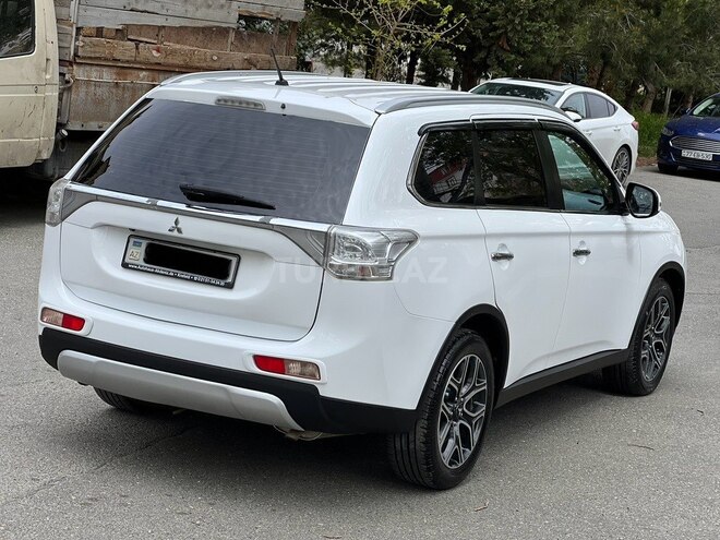 Mitsubishi Outlander 2014, 300,000 km - 2.4 l - Bakı