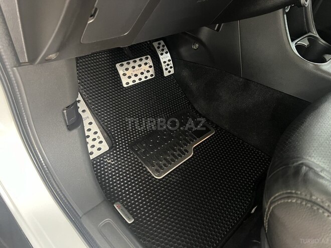 Mitsubishi Outlander 2014, 300,000 km - 2.4 l - Bakı