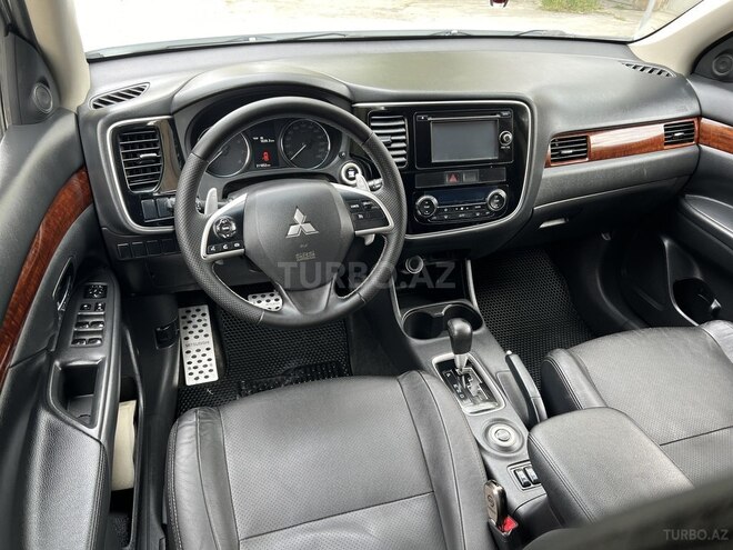Mitsubishi Outlander 2014, 300,000 km - 2.4 l - Bakı