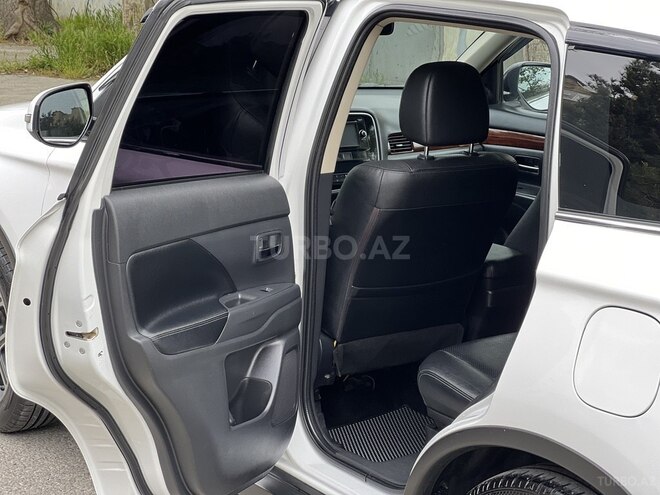 Mitsubishi Outlander 2014, 300,000 km - 2.4 l - Bakı