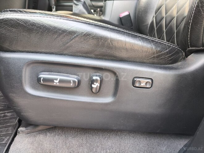 Toyota Land Cruiser-14