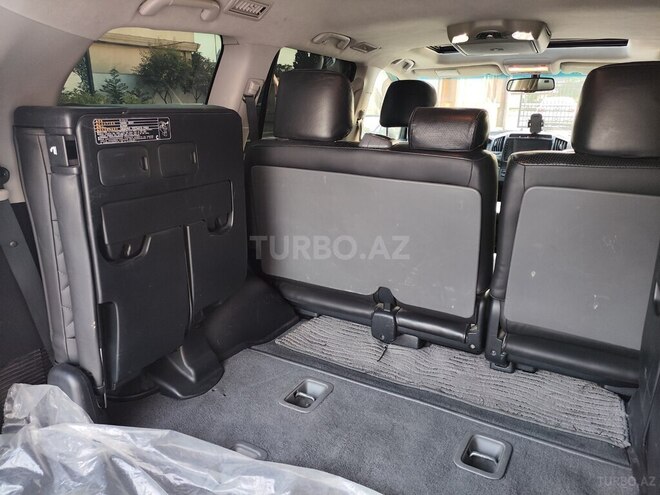 Toyota Land Cruiser-12