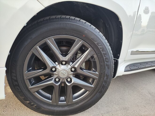 Toyota Land Cruiser-18