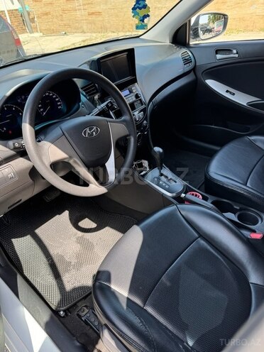 Hyundai Accent 2015, 89,800 km - 1.6 l - Bakı
