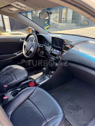 Hyundai Accent 2015, 89,800 km - 1.6 l - Bakı