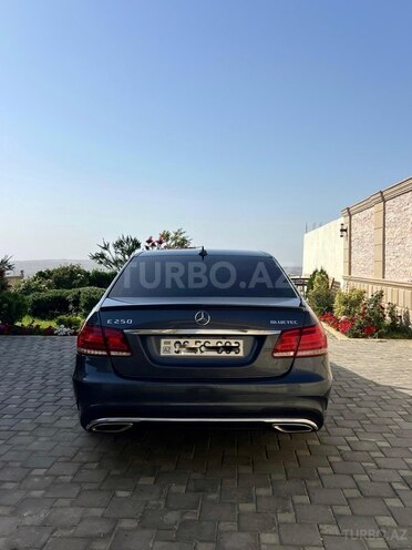 Mercedes E 250-7