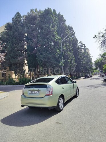 Toyota Prius-3