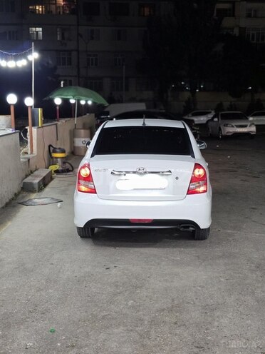 Hyundai Accent 2010, 200,000 km - 1.6 l - Bakı