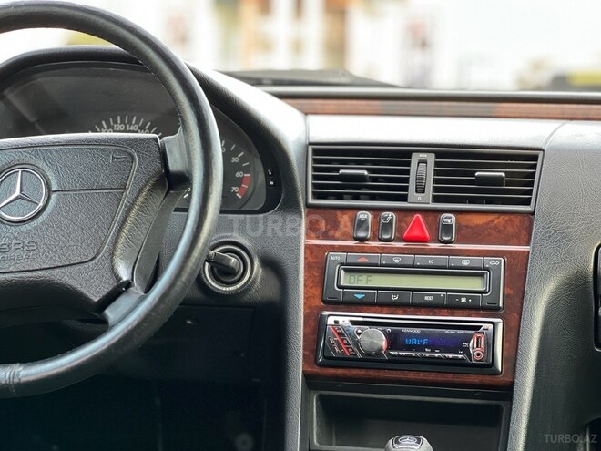 Mercedes C 240 1997, 288,000 km - 2.4 l - Bakı