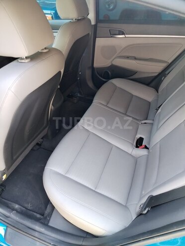 Hyundai Elantra 2016, 75,639 km - 2.0 l - Şəki