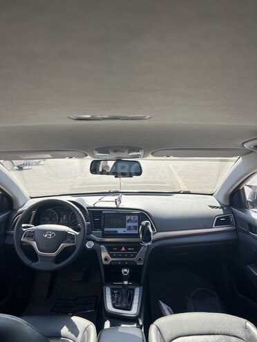 Hyundai Avante 2016, 265,000 km - 1.6 l - Bakı