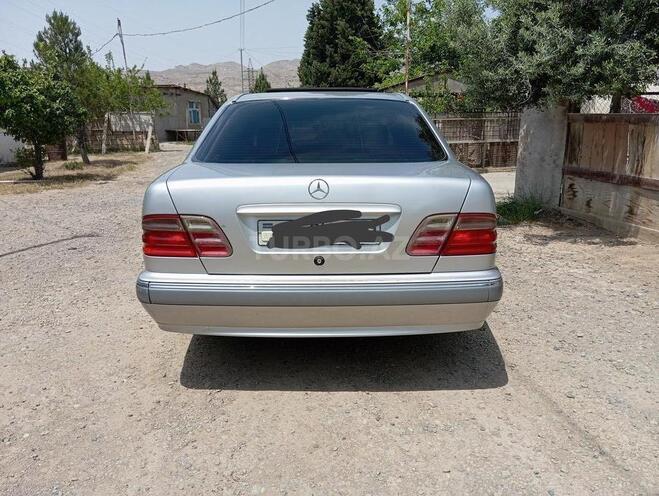 Mercedes E 220 d 2000, 640,000 km - 2.2 l - Bakı