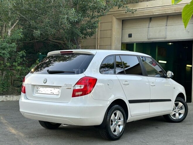 Skoda Fabia 2012, 289,000 km - 1.6 l - Bakı