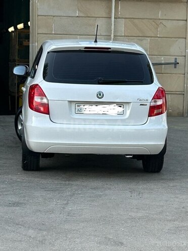 Skoda Fabia 2012, 289,000 km - 1.6 l - Bakı