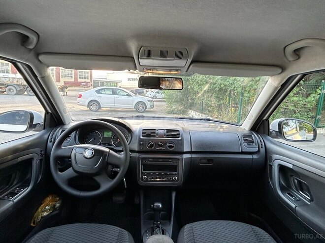 Skoda Fabia 2012, 289,000 km - 1.6 l - Bakı