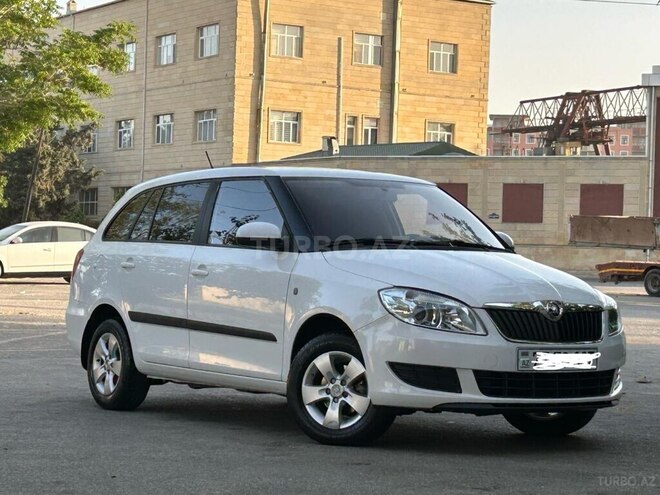 Skoda Fabia 2012, 289,000 km - 1.6 l - Bakı