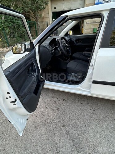 Skoda Fabia 2012, 289,000 km - 1.6 l - Bakı