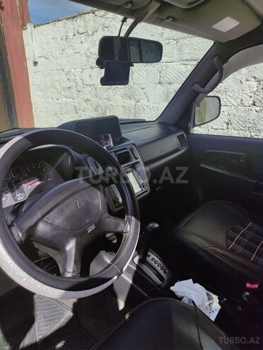 Mitsubishi Pajero io 2001, 400,000 km - 1.8 l - Bakı