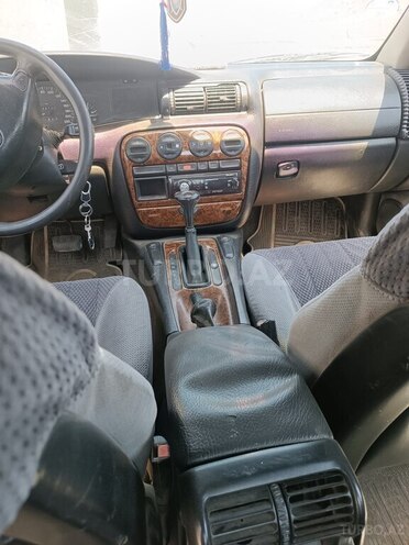 Opel Omega 1996, 446,000 km - 2.0 l - Lerik