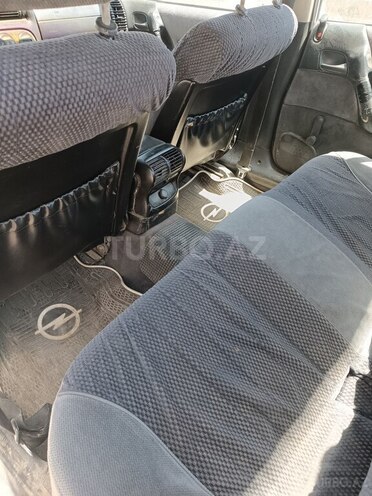 Opel Omega 1996, 446,000 km - 2.0 l - Lerik