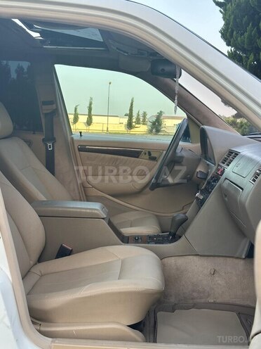 Mercedes C 230 2000, 487,631 km - 2.3 l - Saatlı