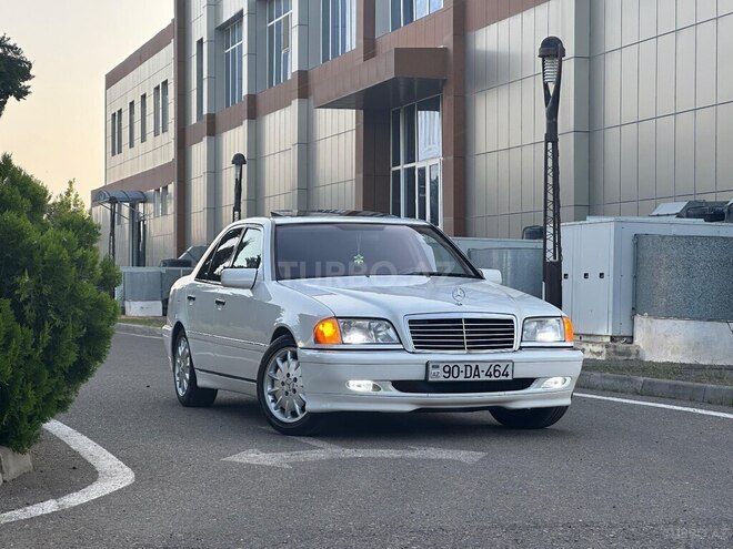 Mercedes C 230 2000, 487,631 km - 2.3 l - Saatlı