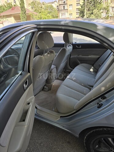 Hyundai Sonata-12