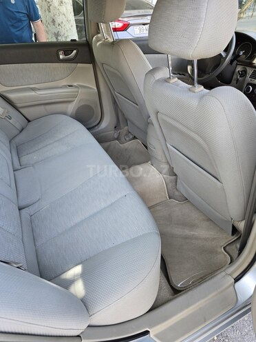Hyundai Sonata-14