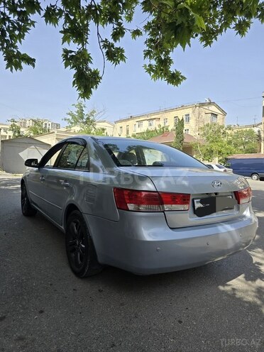 Hyundai Sonata-6