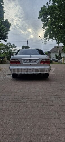 Mercedes E 240 2000, 290,000 km - 2.4 l - Göyçay