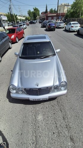 Mercedes E 240 2000, 290,000 km - 2.4 l - Göyçay