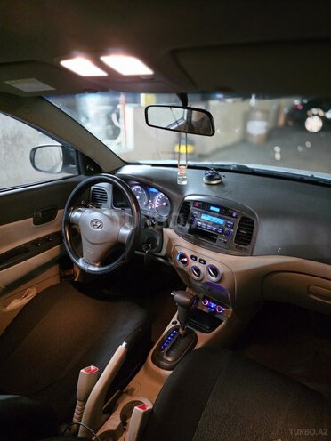 Hyundai Accent 2010, 200,000 km - 1.6 l - Bakı