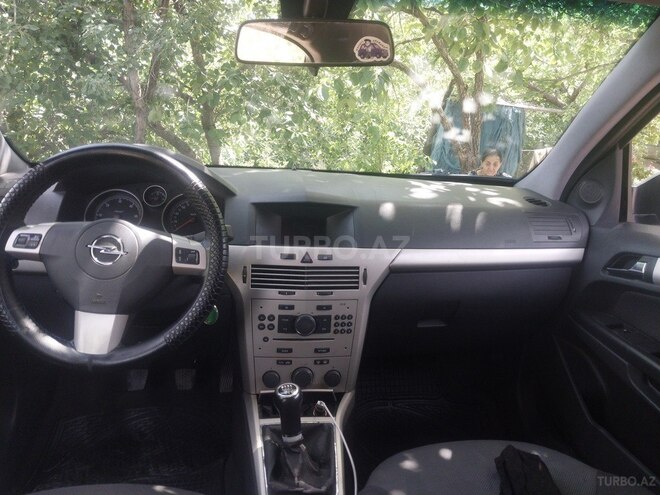 Opel Astra 2007, 240,000 km - 1.3 л - Gəncə