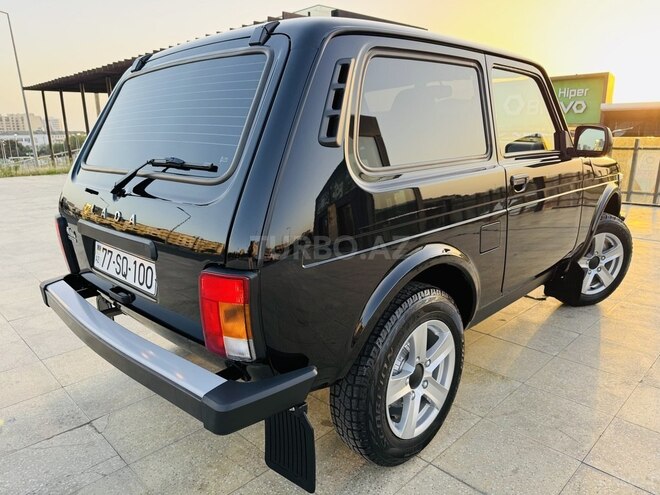 LADA (VAZ) Niva-11