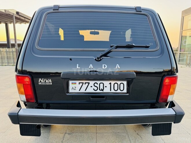 LADA (VAZ) Niva-8