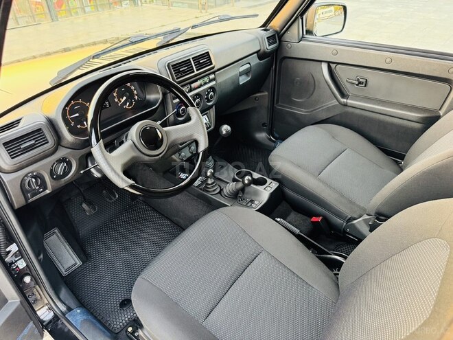 LADA (VAZ) Niva-16