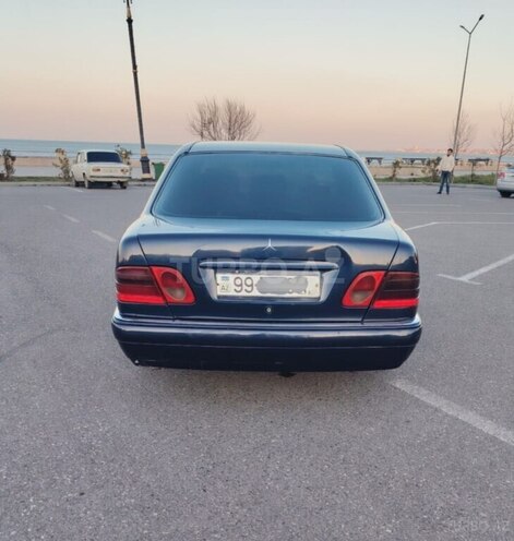Mercedes E 220 d 1999, 458,300 km - 2.2 l - Sumqayıt