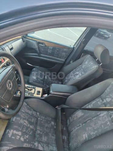 Mercedes E 220 d 1999, 458,300 km - 2.2 l - Sumqayıt