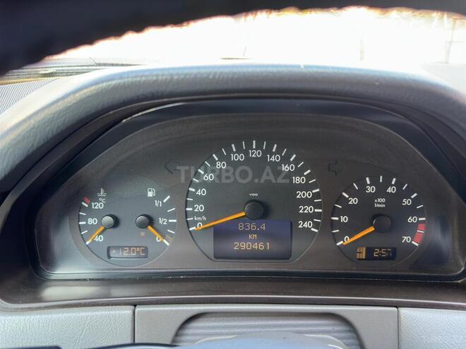 Mercedes E 240 2000, 290,000 km - 2.4 l - Bakı