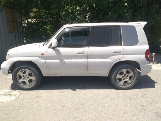 Mitsubishi Pajero io 1999, 345,000 km - 1.8 l - Bakı