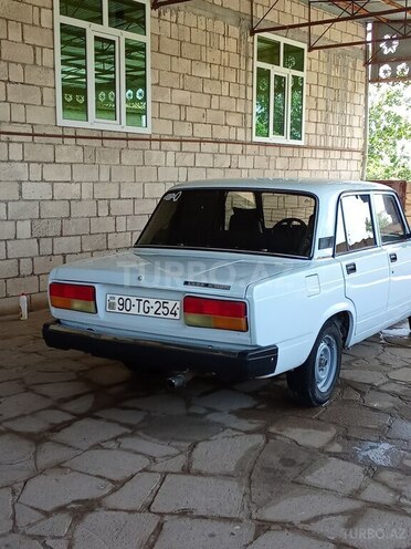LADA (VAZ) 2107 2006, 75,000 km - 1.6 l - Salyan