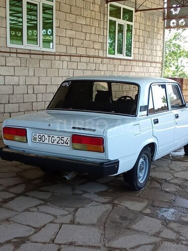 LADA (VAZ) 2107 2006, 75,000 km - 1.6 l - Salyan